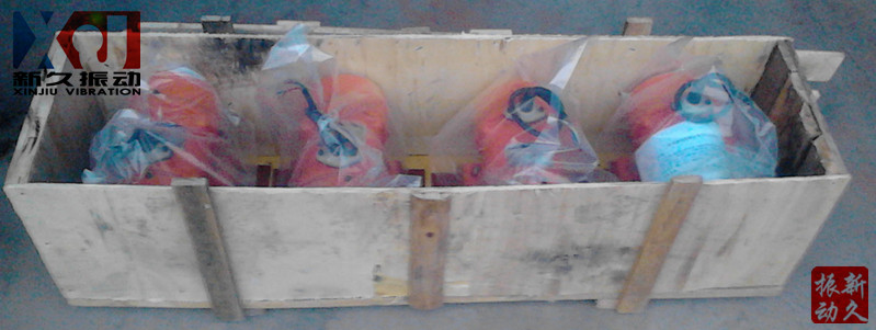 倉壁振動器 倉壁振動器